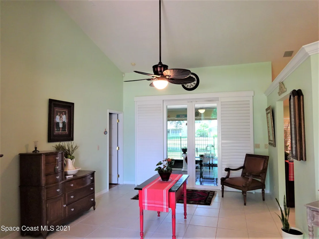Photo of 941 Pelican Lane
