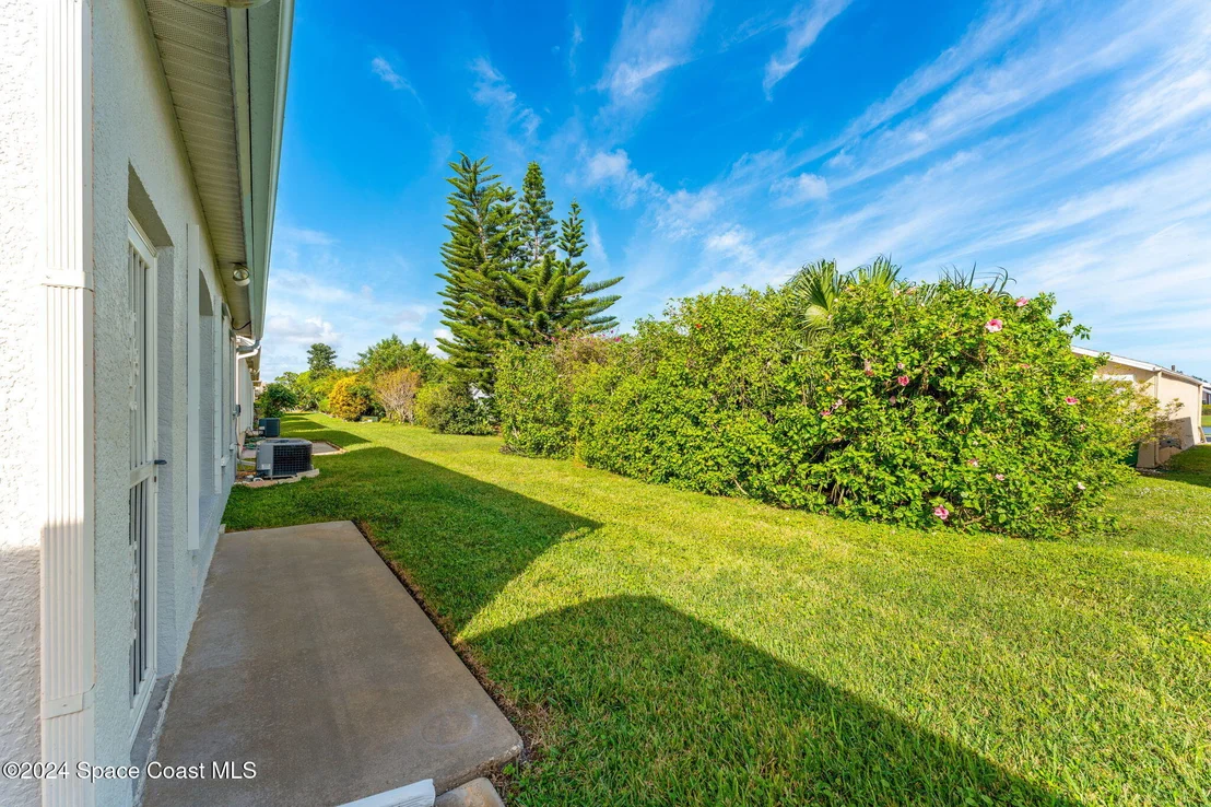 Photo of 987 S Fork Circle