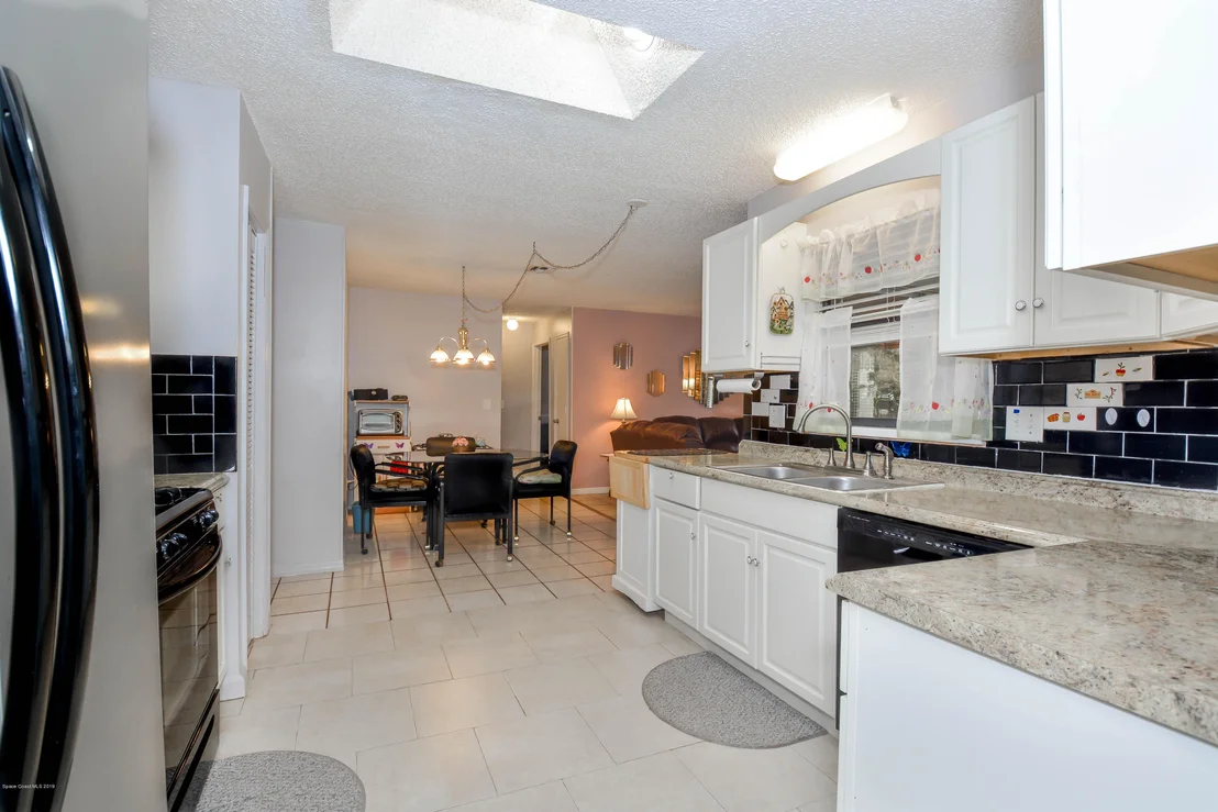 Photo of 7820 Sheridan Road