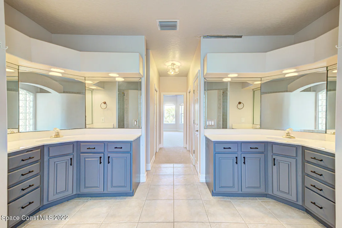 Photo of 334 Island Drive
