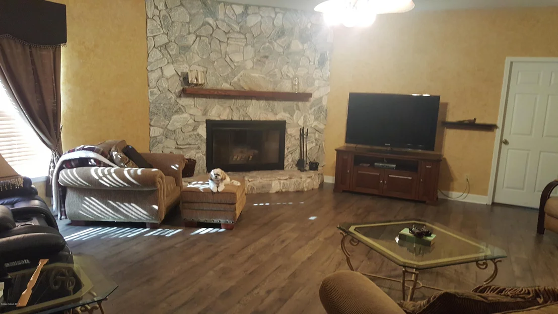 Photo of 4880 State Road 46