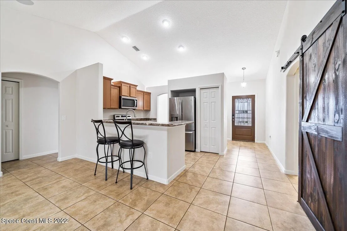 Photo of 6175 Adina Road