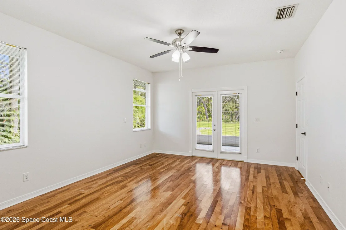 Photo of 1150 Meadowbrook Road NE