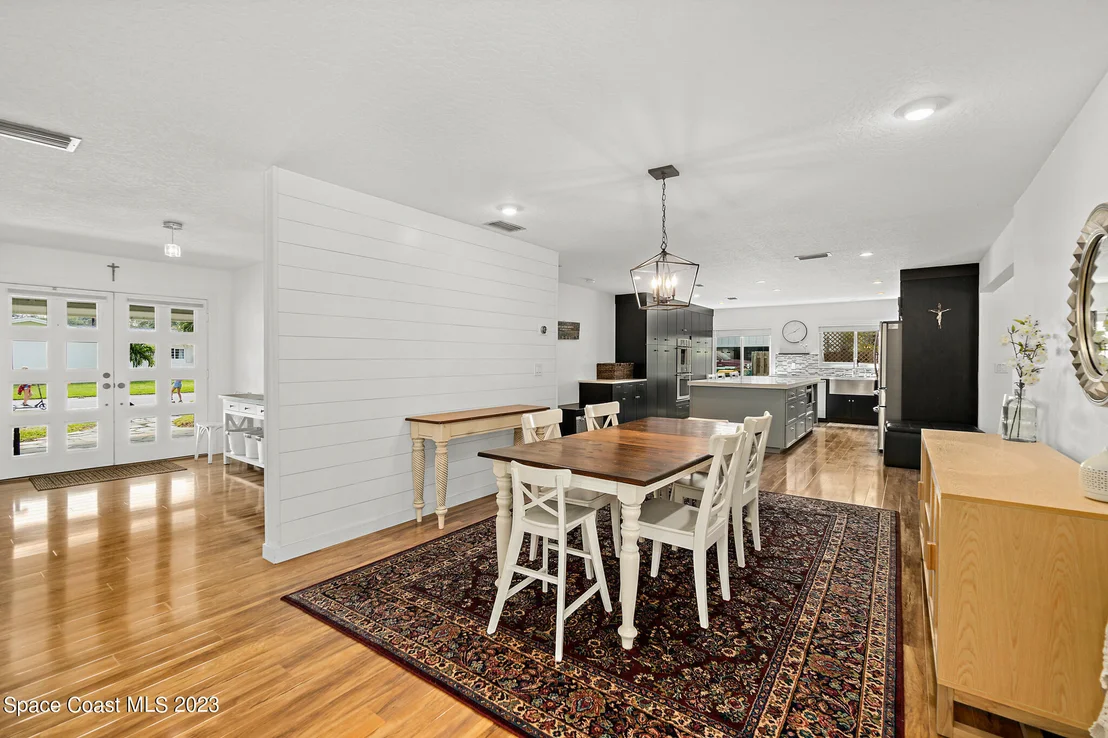 Photo of 460 Monaco Drive