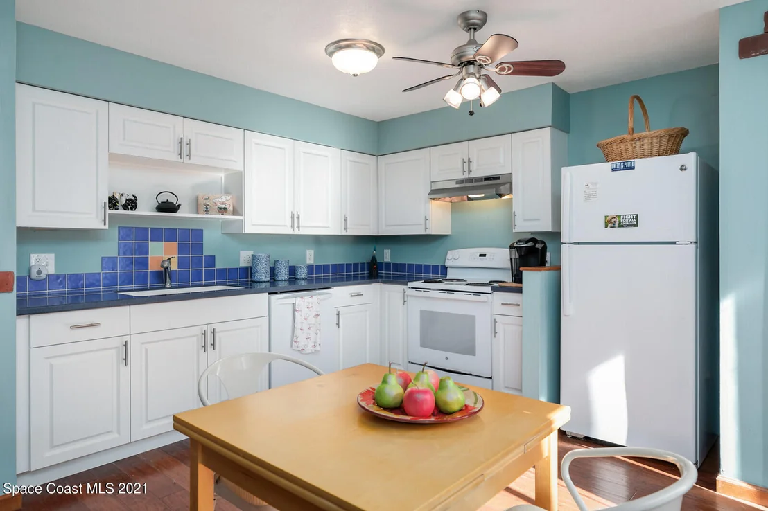 Photo of 310 Bayhead Drive
