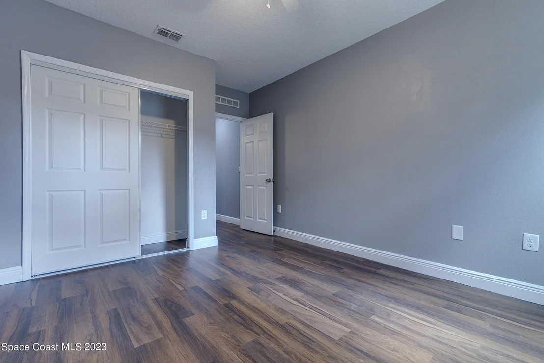 Photo of 6590 Fuller Avenue