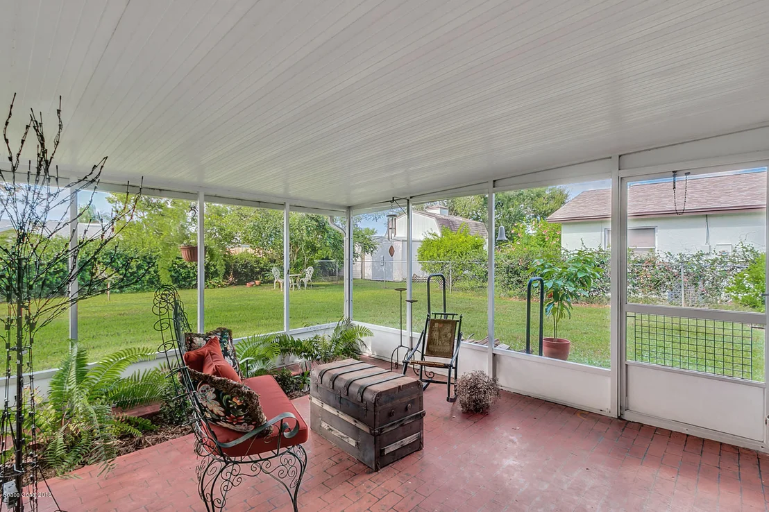 Photo of 2775 Pembroke Road