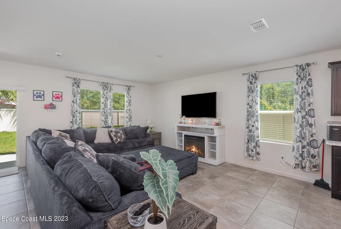 Photo of 620 Forest Trace Circle