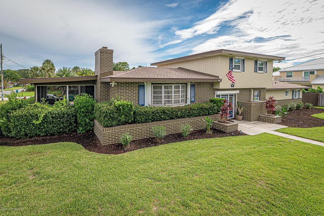 Photo of 601 Edgewood Drive
