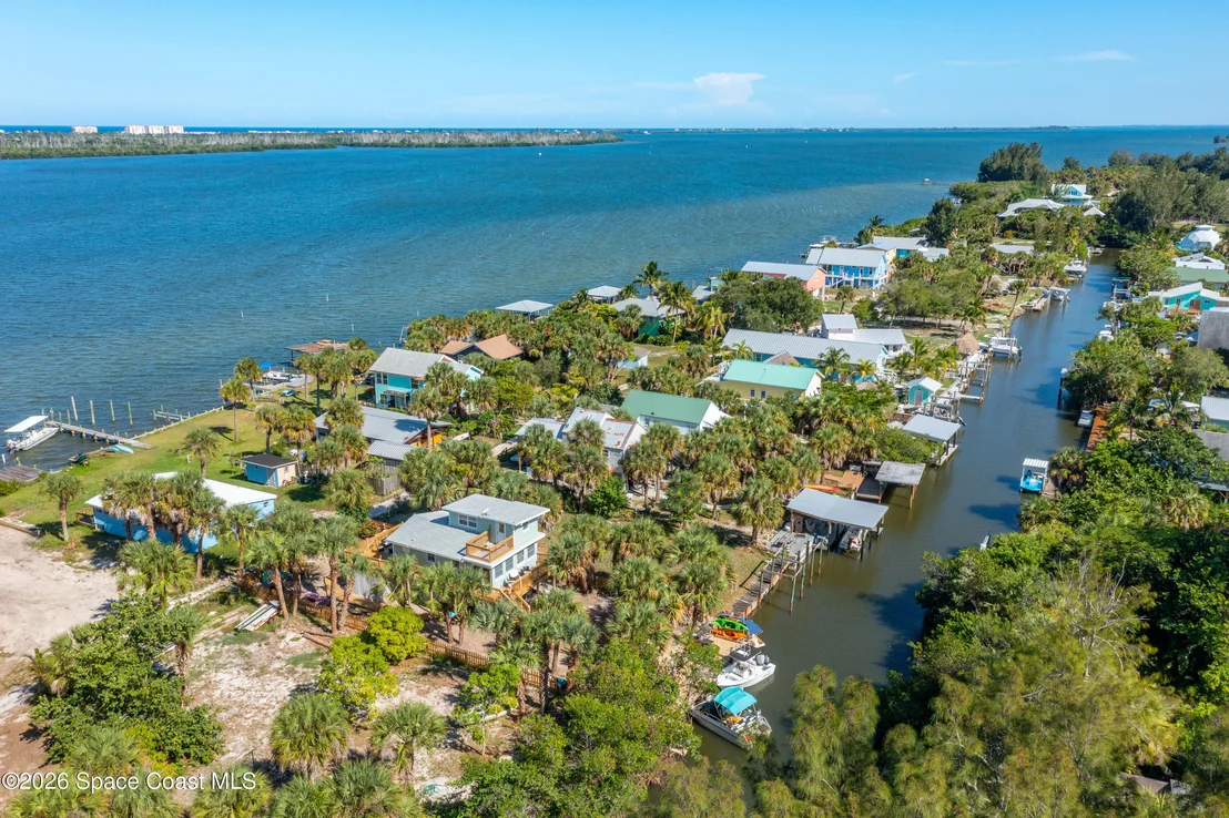 Photo of Unit B at 47 Vip Island