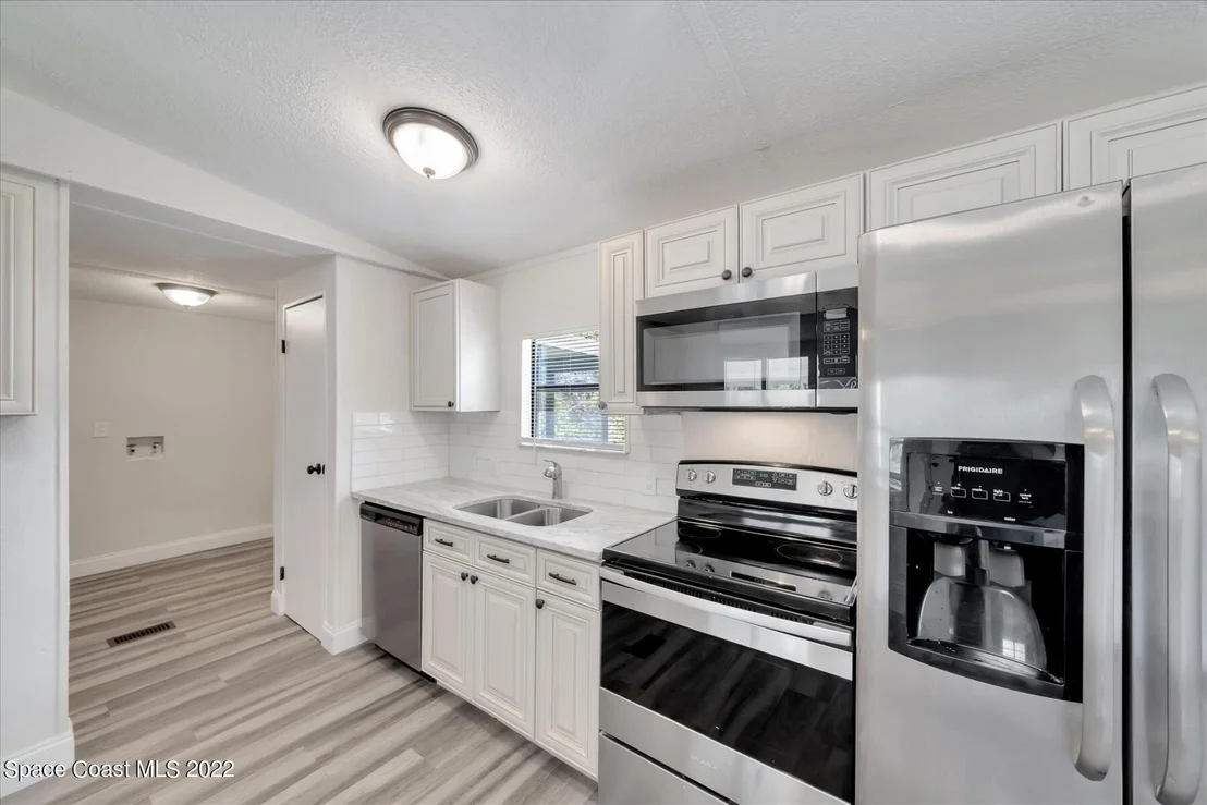 Photo of 139 Vanguard Circle