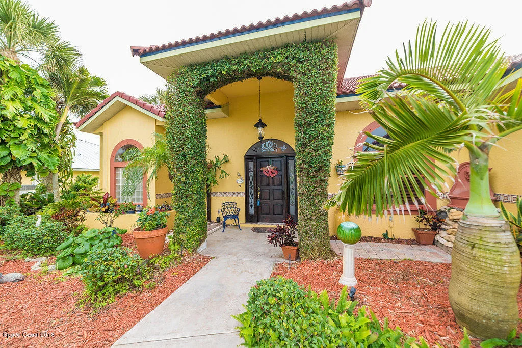 Photo of 207 Ivory Drive
