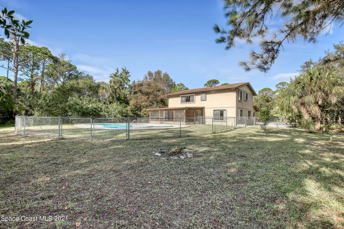 Photo of 2502 Meadow Lane