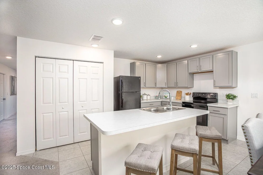 Photo of 1749 Palm Road