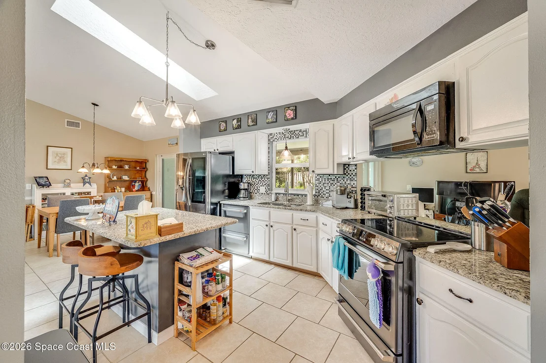 Photo of 2626 Nobility Avenue