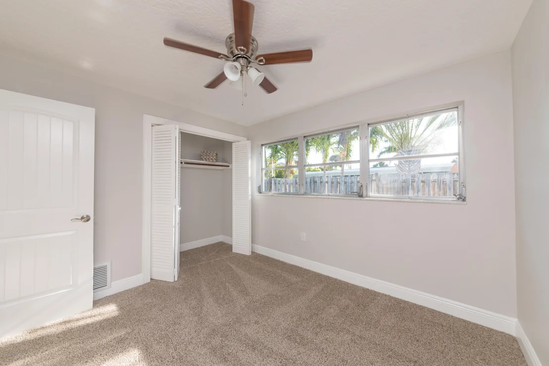 Photo of 405 Cardinal Drive