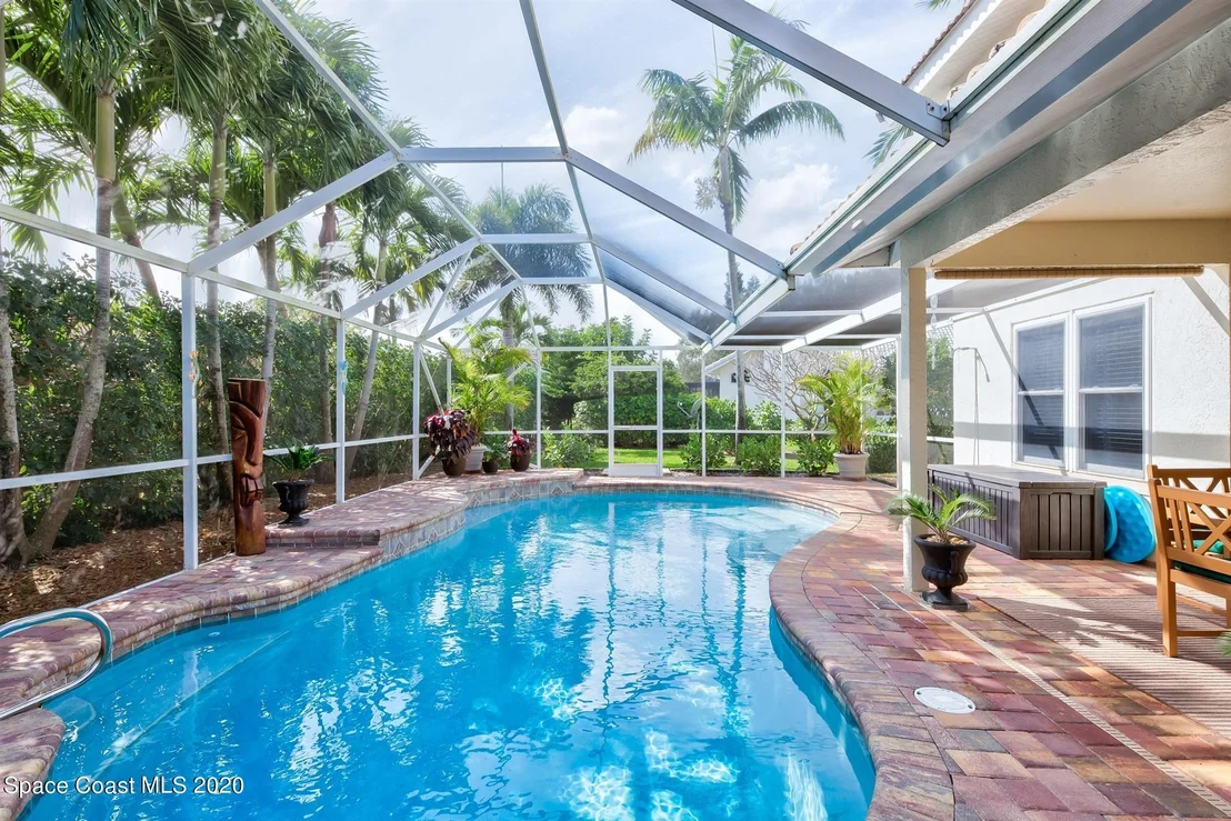 Photo of 569 Hummingbird Drive