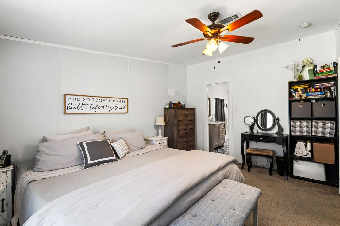 Photo of 2373 Parrish Road
