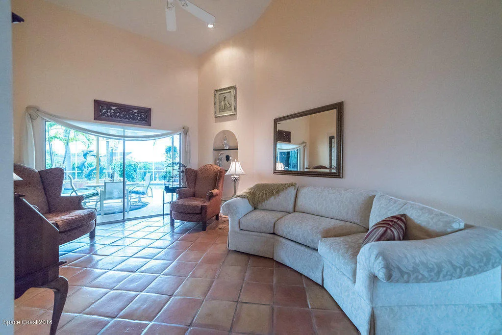 Photo of 207 Ivory Drive