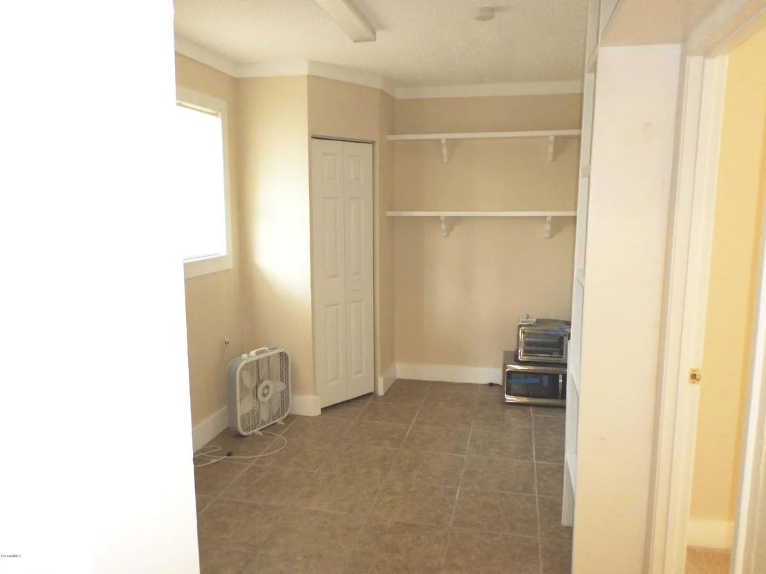 Photo of 5240 Holden Road