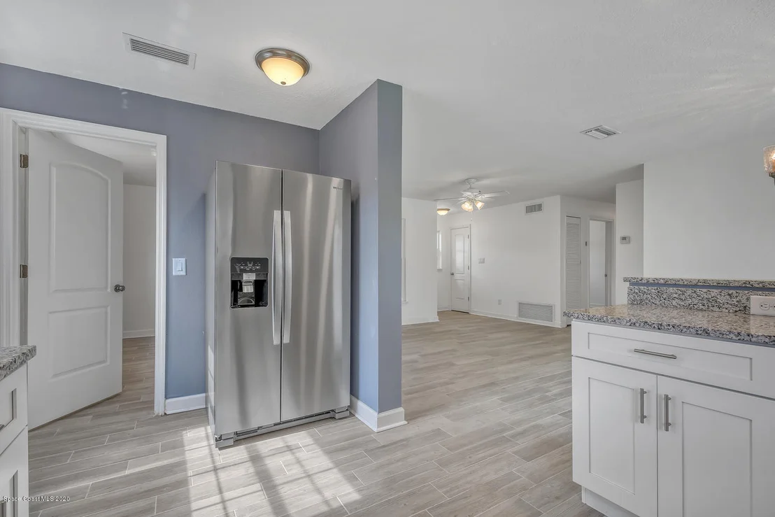 Photo of 984 Beacon Road