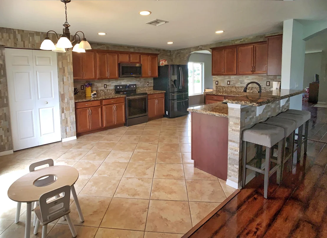 Photo of 4467 56th Lane