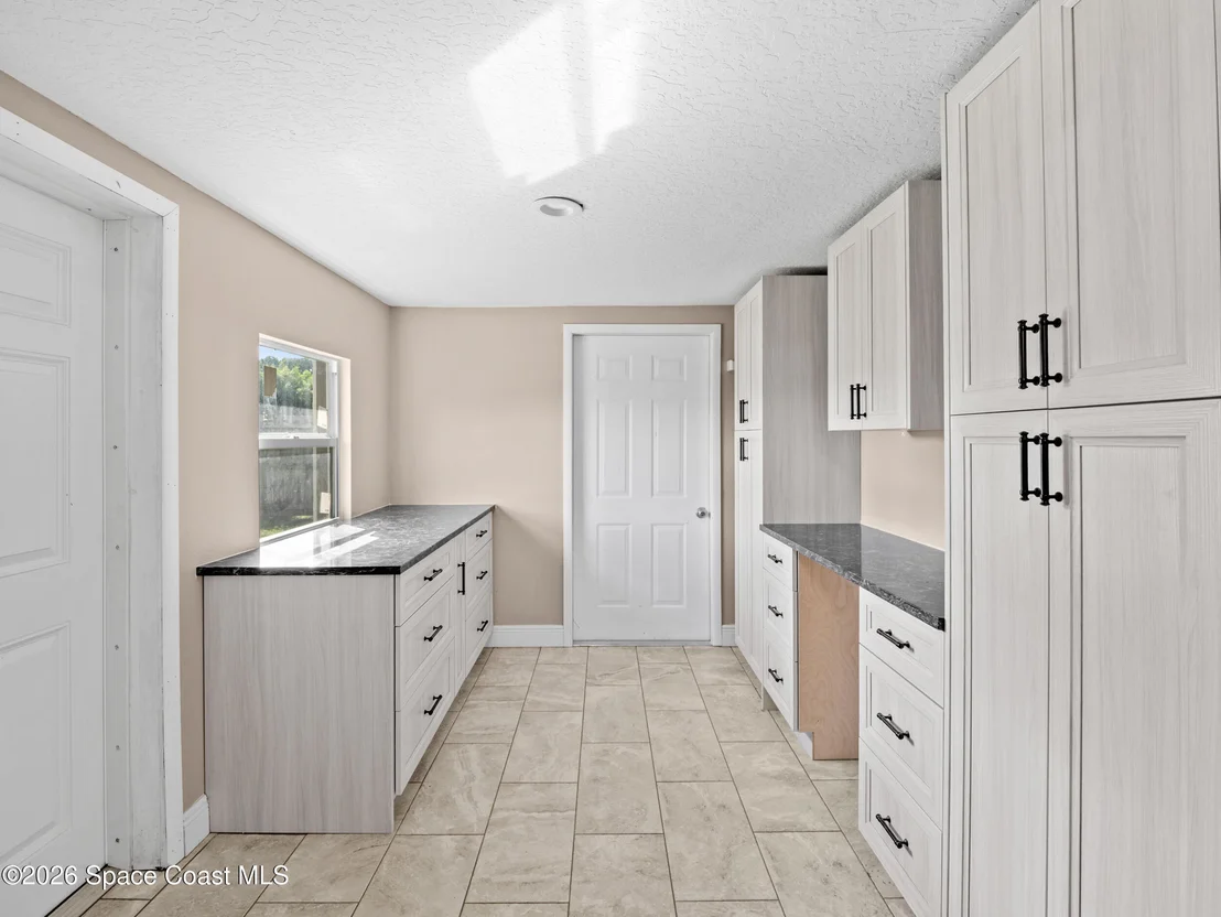 Photo of 956 Beechfern Lane