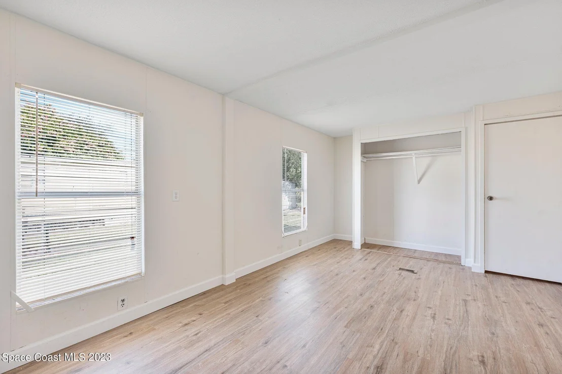 Photo of 1162 Luther Drive