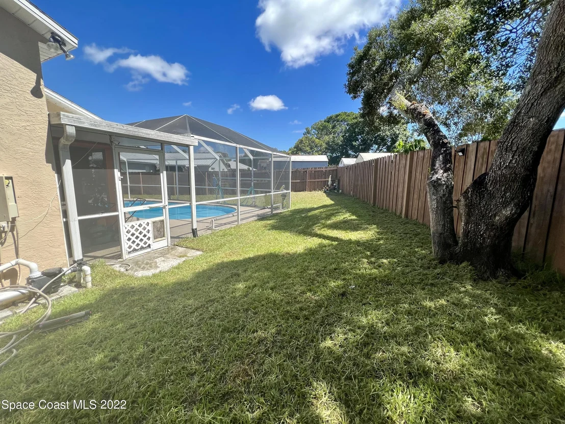 Photo of 6553 Cedar Avenue