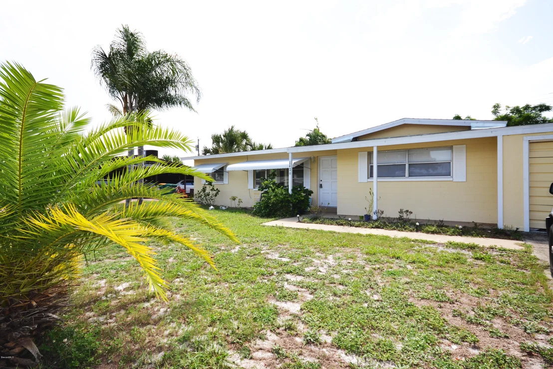 Photo of 1426 Albert Drive