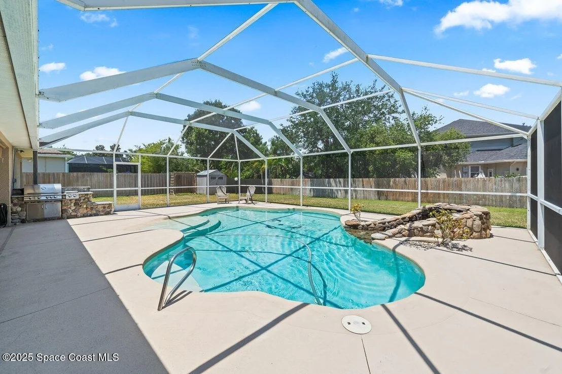 Photo of 5863 Newbury Circle
