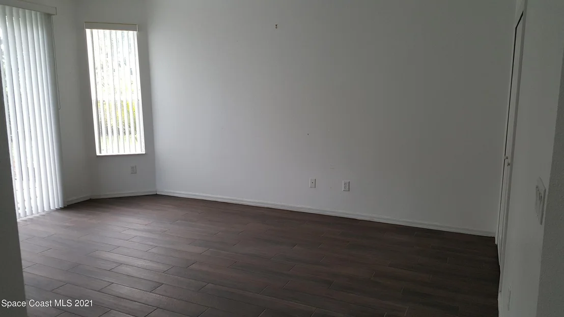 Photo of 4730 Portage Trail