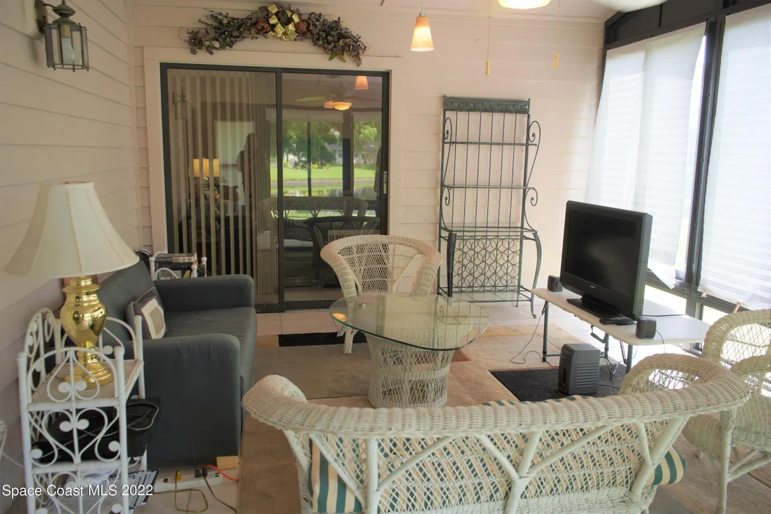 Photo of 854 Ridge Lake Drive