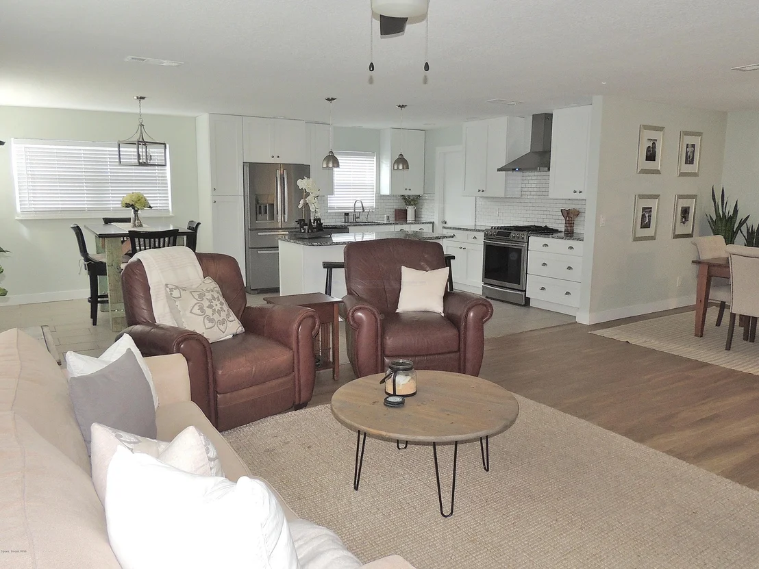Photo of 991 Nagle Drive