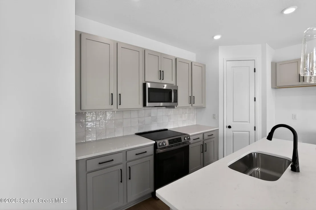 Photo of 4443 Masthead Avenue
