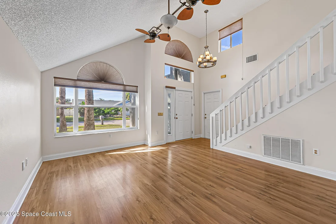 Photo of 822 Emerald Way
