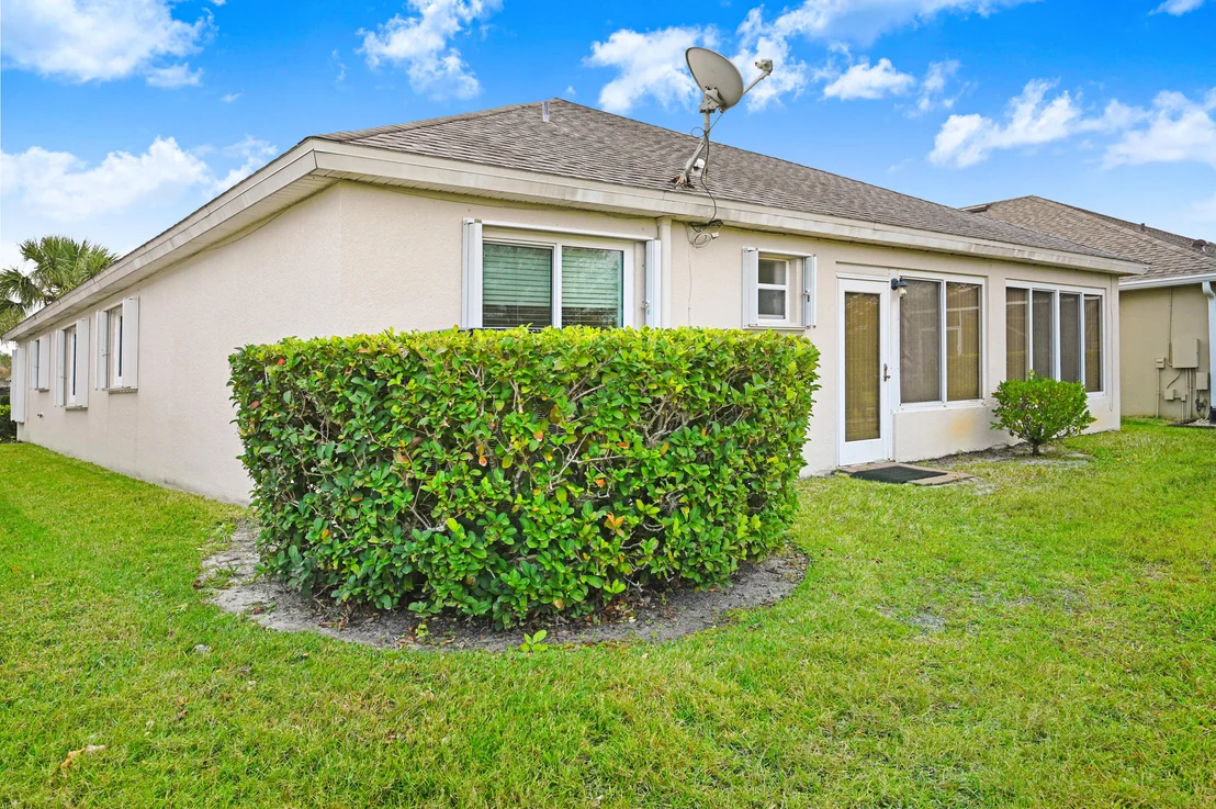 Photo of 6934 Renshaw Drive