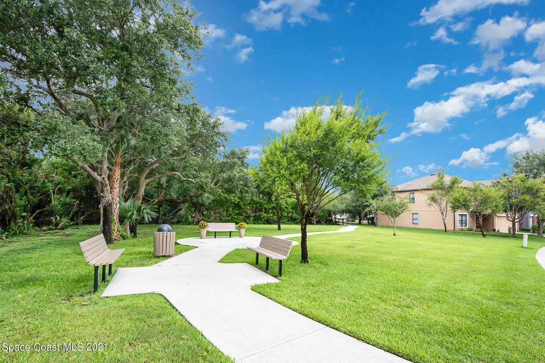 Photo of 215 Dryden Circle
