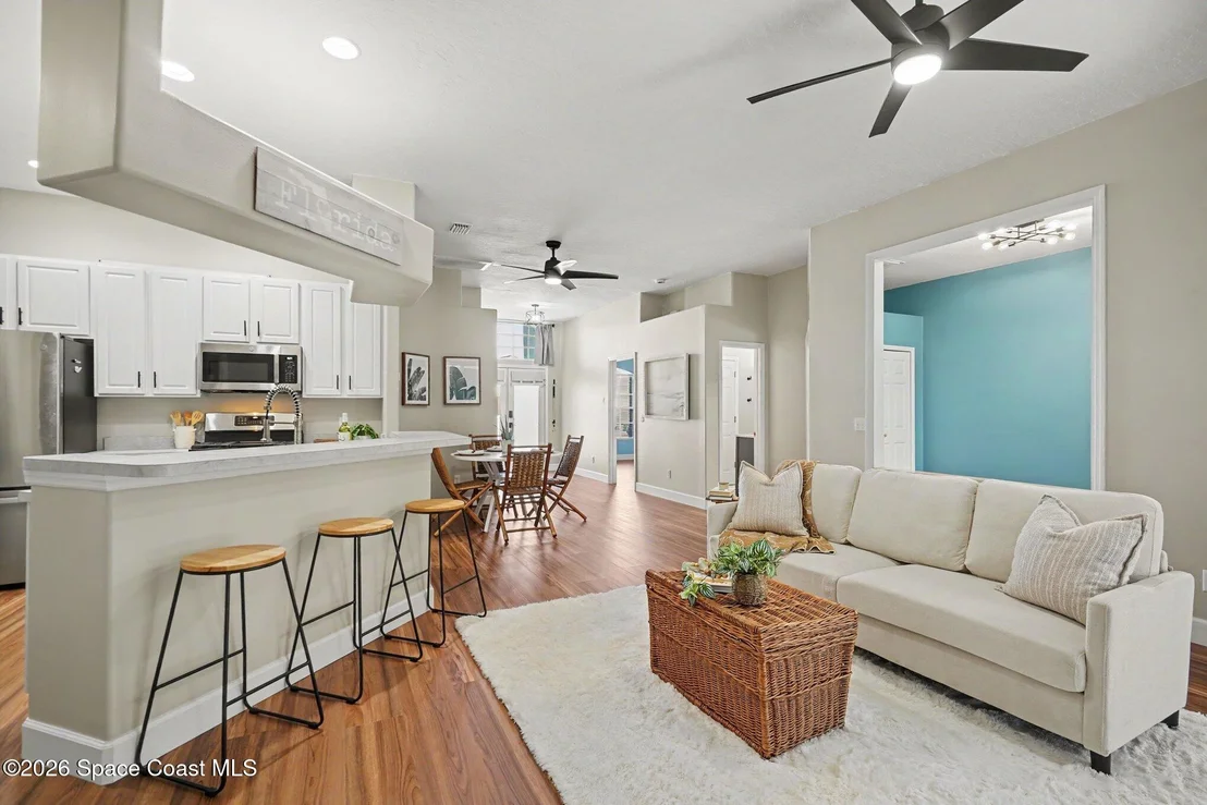 Photo of 854 Villa Drive