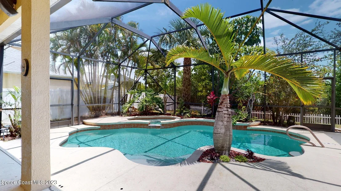 Photo of 3356 Peninsula Circle