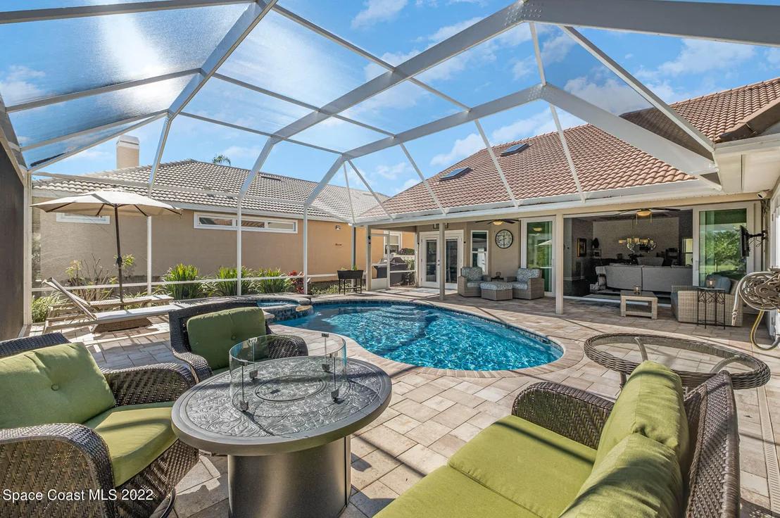 Photo of 914 Palm Brook Drive