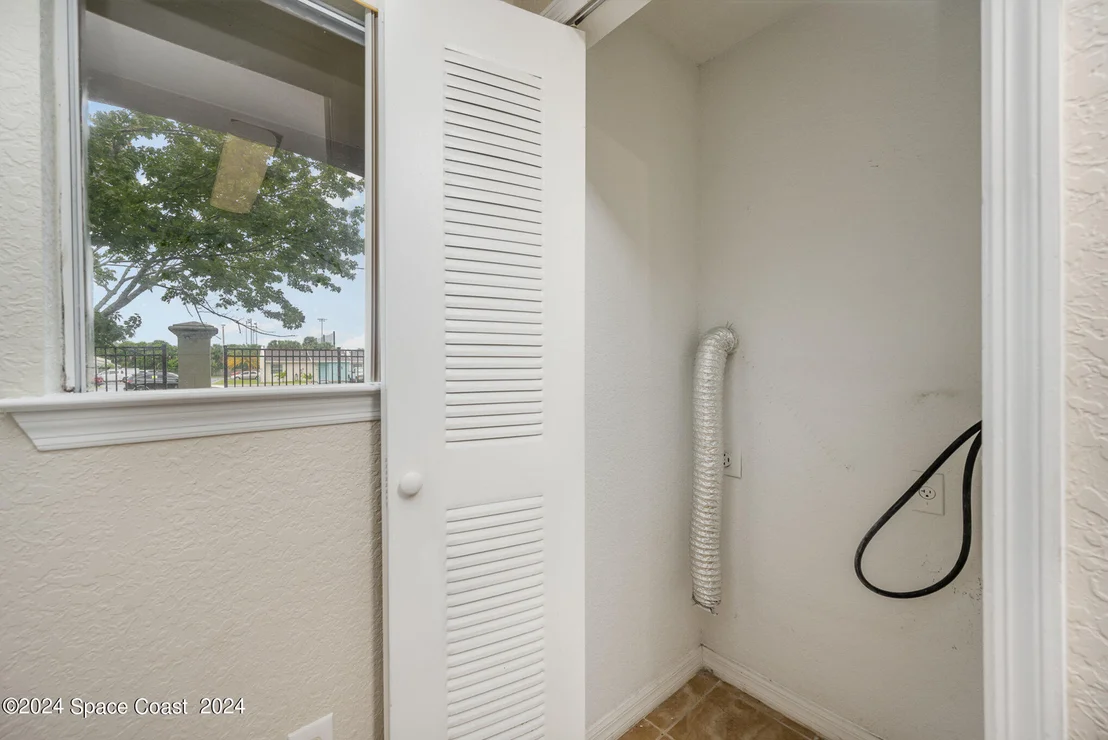 Photo of Unit 1021 at 3501 D'Avinci Way