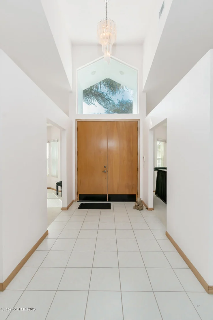 Photo of 582 Sanderling Drive