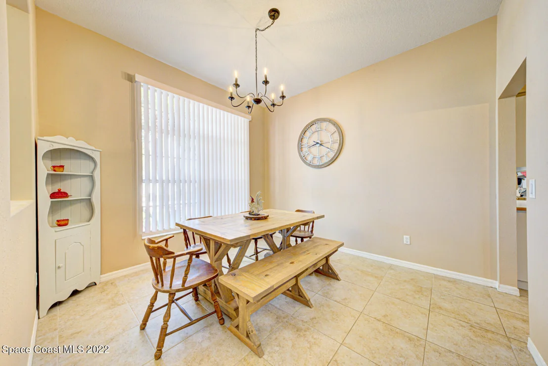 Photo of 985 Pelican Lane