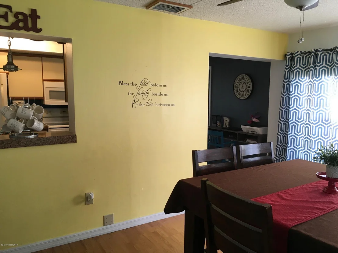 Photo of 750 Cayuga Avenue NE