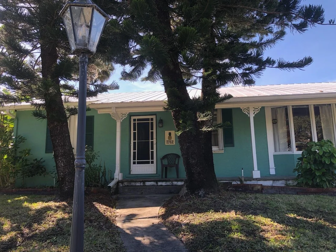 Photo of 1712 Pineapple Avenue