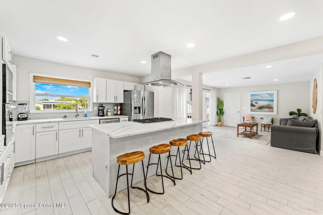 Photo of 368 Carmine Drive