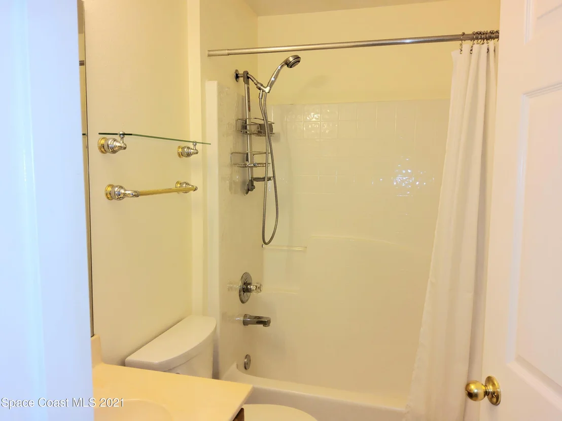 Photo of 1283 White Oak Circle