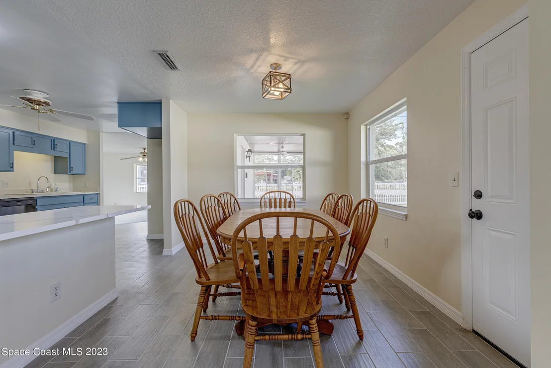 Photo of 1447 Floyd Drive