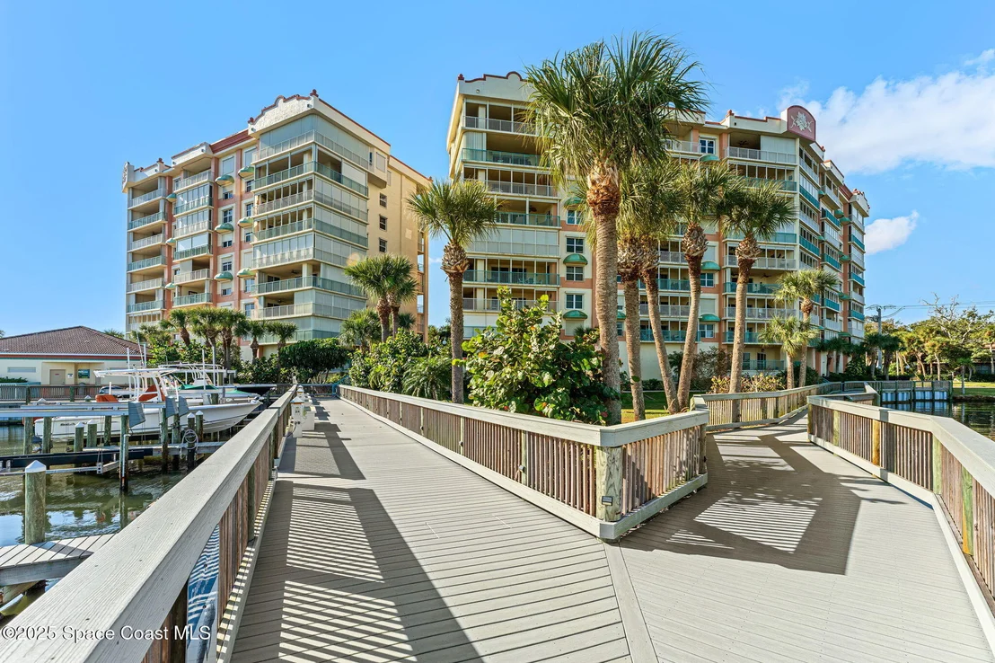 Photo of Unit 301 at 100 Riverside Drive